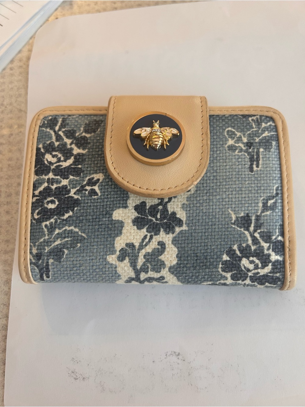 Spartina snap wallet linen &leather with bee accent